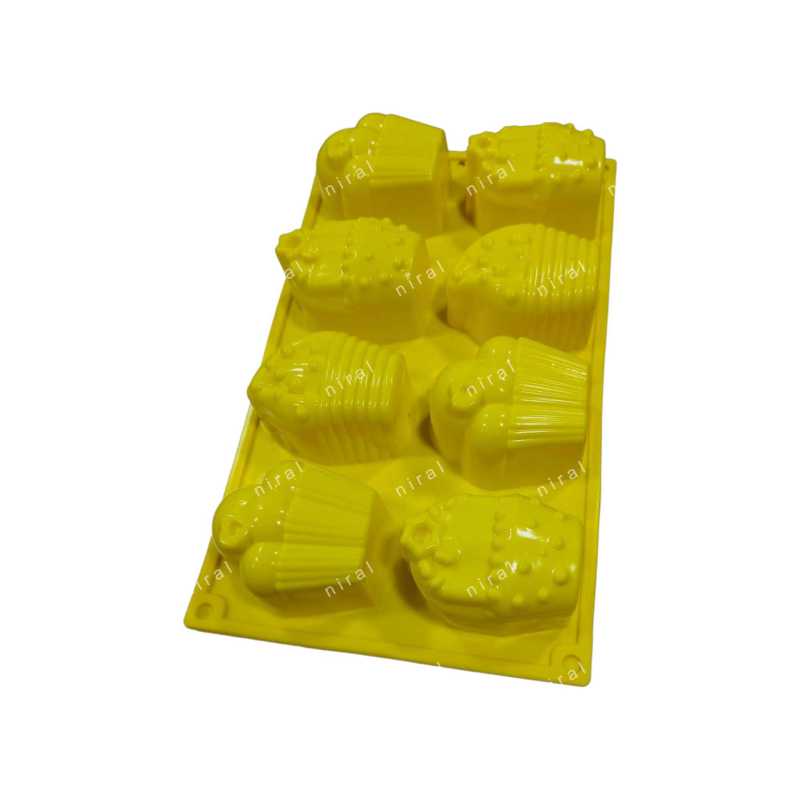 8 Cavity Muffin Silicone Mould - SP32377